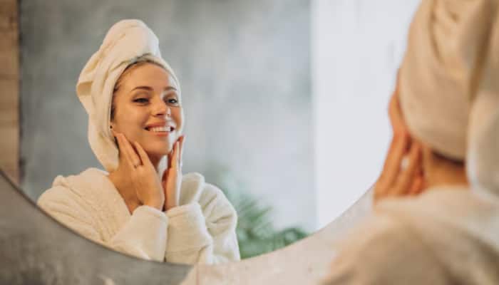 Starting an anti-aging skincare routine early is key to glowing skin. Your 20s are the perfect time to include ingredients that protect, hydrate, and repair skin. From antioxidants to retinol, these essentials fight early signs of aging. Discover the top anti-aging ingredients for youthful, radiant, and healthy skin.