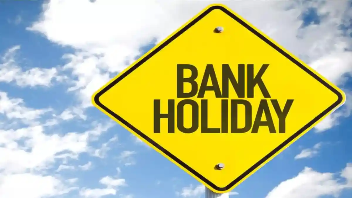 <strong>Bank Holiday In October 2025:</strong> Banks across India will observe several public and regional holidays in October 2025 under the RBI holiday calendar. These holidays are not uniform nationwide and vary from state to state. That means on some dates, banks in certain states will remain closed, while in others, they will function normally.