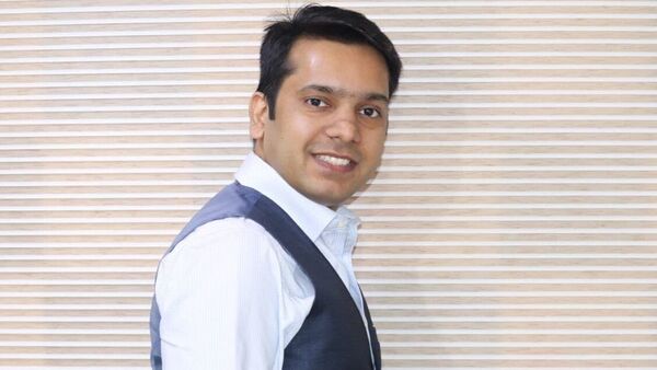 <strong>Breakout stocks to buy or sell</strong>: Indian stock market benchmarks — the Sensex and Nifty 50 — extended their winning streak to a sixth straight session on Thursday, August 21. However, gains were capped by concerns over Trump's tariffs, elevated valuations, and weak global cues.