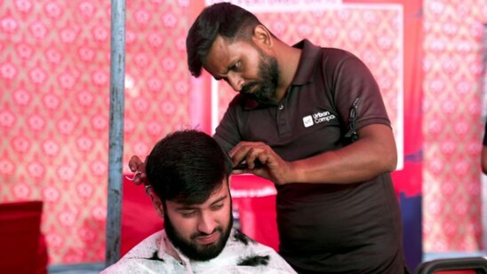 <strong>Mumbai:</strong> Urban Company Ltd. has decided on an IPO price band that pegs its valuation at $1.7 billion at the top end, underscoring the sky-high networth that new-age companies are garnering in India. The Urban Company IPO includes a fresh issue of shares worth ₹472 crore as well as an offer for sale worth ₹1,428 crore by existing shareholders, according to the red-herring prospectus.