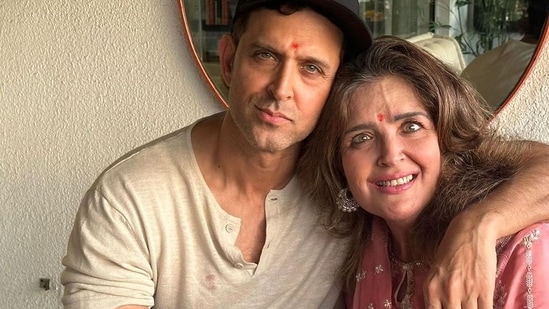 Sunaina Roshan shared her journey of reversing fatty liver disease through a nutritious diet and detox teas. Bollywood actor Hrithik Roshan's sister Sunaina Roshan has always been vocal about her fatty liver disease diagnosis and other health issues. Back in 2007, she was also diagnosed with one of the rarest forms of cancer affecting her cervix and lymphoma.