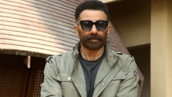 Sunny Deol's Border co-star Puneet Issar revealed how the star travels like a king for the shoot of his film with grand entourage. Bollywood icon Sunny Deol, known for his action-packed roles, is now gearing up to portray Lord Hanuman in Nitesh Tiwari’s ambitious mythological film Ramayana. While fans eagerly await his divine avatar, his Border co-star Puneet Issar recently shared an interesting anecdote about Sunny’s larger-than-life off-screen persona.