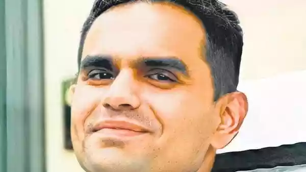 The Supreme Court on Monday declined to overturn a Delhi High Court verdict that supported a Central Administrative Tribunal (CAT) order granting relief to IRS