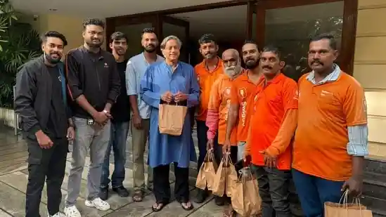 Swiggy showed up with steaming plates of idli at Shashi Tharoor's house after the Congress MP shared a post defending the South Indian delicacy. Like all his other posts, this one too was eloquent in language and elaborate in its praise of the Indian rice cakes.