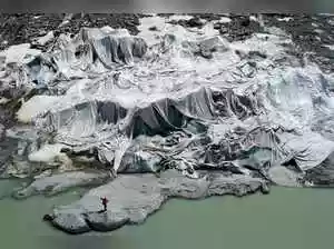 Swiss glaciers faced 