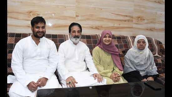 Syed Ghazanfar Abbas and his family returned to Prayagraj after being stranded in war-torn Iran, grateful for the Indian government's support. Syed Ghazanfar Abbas, a resident of Rani Mandi in Prayagraj, along with his son, daughter and sister, finally returned to their hometown on Monday after getting stuck in war-torn Iran for several days.