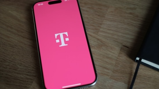 T-Mobile settlement beneficiaries may receive payments of up to $25,000. Payments will be issued via paper checks or direct deposits. The settlement claims from a lawsuit against T-Mobile are finally here and beneficiaries may receive payments up to $25,000 depending on their level of aggrievance. Although the case was settled back in 2022 with the company denying any wrongdoing in the data breach, it agreed to pay a settlement amount of $350 million.