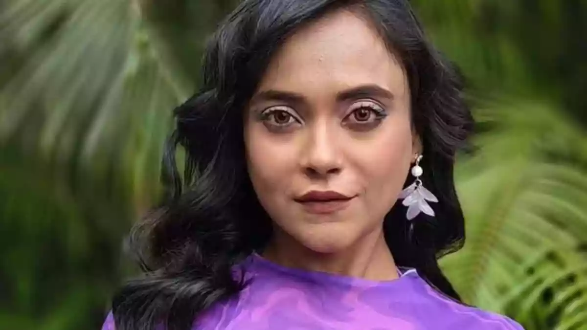 Nehal Vadoliya has once again got social media talking. The actress recently opened up about receiving messages from a cricketer and her comments have now