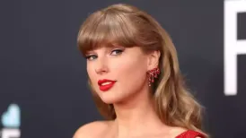 Pop star Taylor Swift has asked the US government to stop a bedding company's attempt to trademark the phrase 