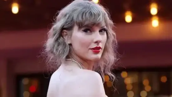 Pop singer Taylor Swift reportedly gave $2 million to various charities, including $1 million to Feeding America, another $1 million to the American Heart