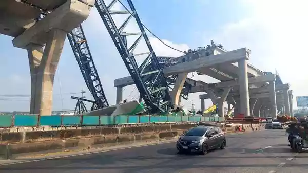 Thailand was rocked by a second deadly construction accident in as many days after a crane collapsed at a highway project near Bangkok on Thursday