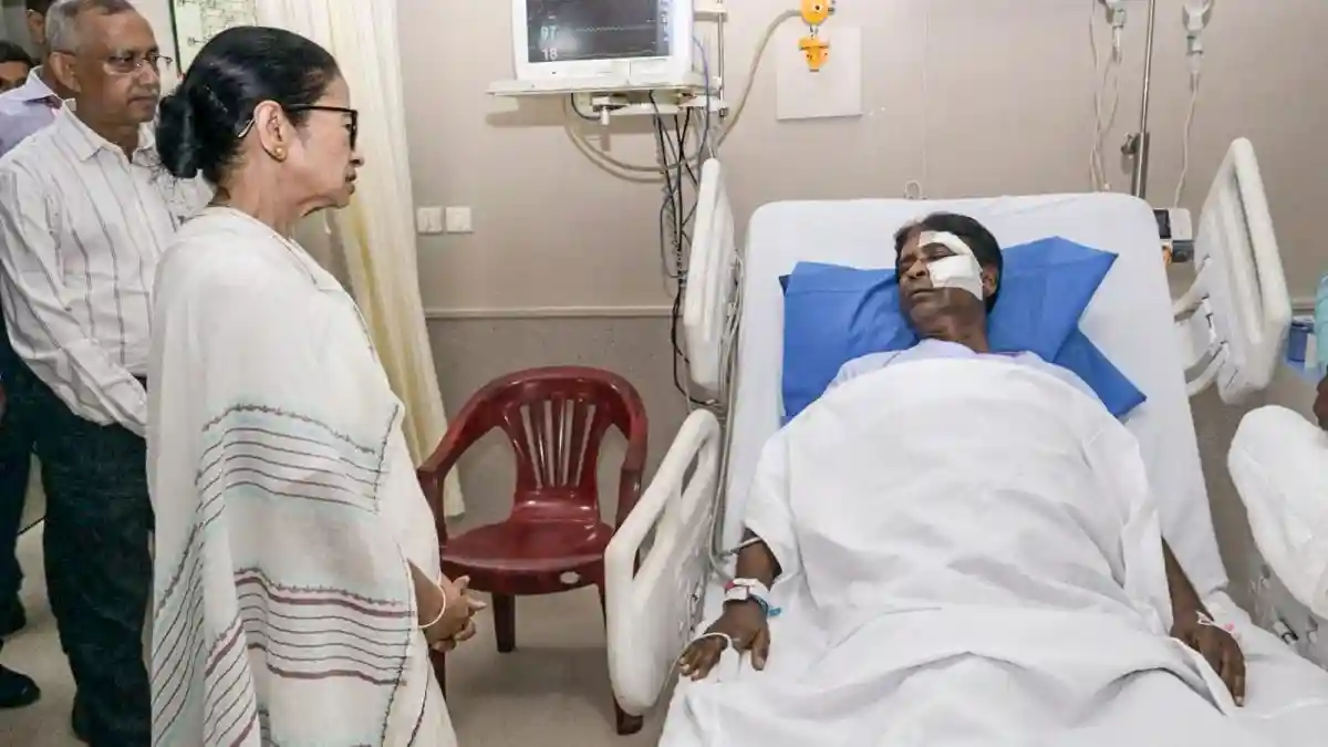 The attack on BJP MP Khagen Murmu is likely to be projected by the party as an assault on the Adivasi community. Sources within the BJP told News18 that the party plans to use Murmu's video message and images in every Adivasi-dominated block across Bengal as well as in other states. According to party insiders, the BJP intends to circulate these visuals nationwide to portray the Trinamool Congress (TMC) as a party that is “anti-Adivasi.