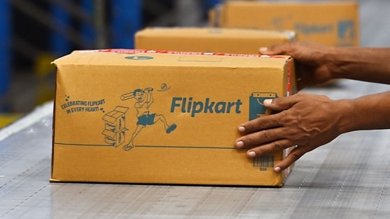The awaited Flipkart Big Billion Day sale is starting next week, from September 23, 2025, bringing massive deals and discounts on smartphones, laptops, tablets, and other electronic products. If you're someone who's planning for a smartphone upgrade but has a limited budget, then we have got you covered. We have top deals on camera-centric phones during the Flipkart sale, and they all will be available at under Rs. 30,000. From Nothing, Vivo to Realme, here are 5 smartphone options you can consider during the upcoming Flipkart Big Billion Day sale.