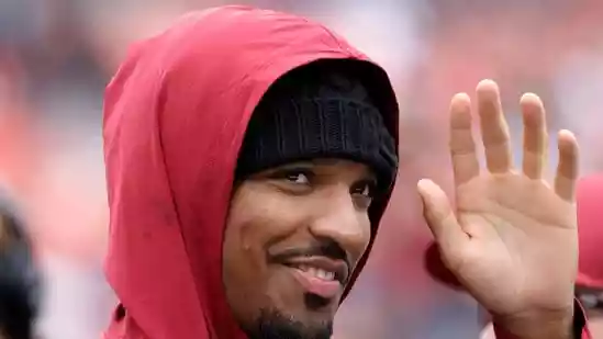 The Baltimore Ravens ruled out their star quarterback, Lamar Jackson, for the Week 5 matchup against the Houston Texans. Jackson did not take part in practice this week, having left Sunday's 37-20 defeat to the Kansas City Chiefs with a hamstring injury, as per ESPN. With Jackson out, Cooper Rush will start for the Ravens, as reported by Yahoo Sports.