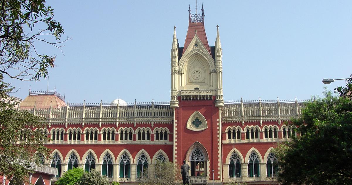 The Calcutta High Court on Friday set aside the Centre's deportation order against two migrant worker families from West Bengal's Birbhum district who had been pushed into Bangladesh earlier this year, PTI reported. A division bench of Justices Tapabrata Chakraborty and Ritabrata Kumar Mitra said that “acting in hot haste to deport them” was a clear violation of the law that needed to be set aside, The Indian Express reported.