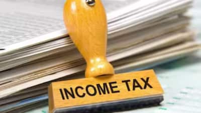 The Central Board of Direct Taxes (CBDT) has notified a significant change to the Income Tax Rules, 1962, effectively widening the scope of tax-free perquisites available to salaried employees. Through a notification issued on August 18, 2025, the CBDT has inserted Rules 3C and 3D into the Income Tax Rules, raising the income threshold limits for availing specified tax-free perquisites, effective from April 1, 2025.