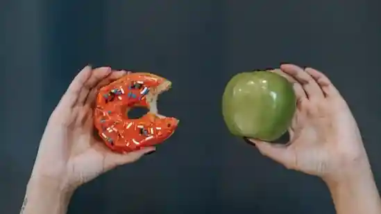 The digestive system works tirelessly to break down food and absorb essential nutrients. However, unhealthy eating patterns and poor lifestyle habits can disrupt its function and interfere with the body's natural processing. In an interview with HT Lifestyle, Dr Anukalp Prakash, director, gastroenterology, CK Birla Hospital, Gurugram said, “Some bad habits can upset this delicate process and make you feel crampy, puffy, or even develop long-term digestive problems.” Also read | High cholesterol: 7 unhealthy eating habits that raise bad cholesterol levels