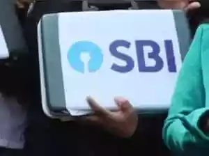 The Ernakulam Consumer Commission ordered SBI to repay a deceased depositor's Fixed Deposit and compensate his son. SBI had refused the claim, citing missing records after its merger with SBT. The commission ruled that heirs' rights to unclaimed deposits do not lapse, directing a refund with interest, Rs 50,000 compensation, and litigation expenses.