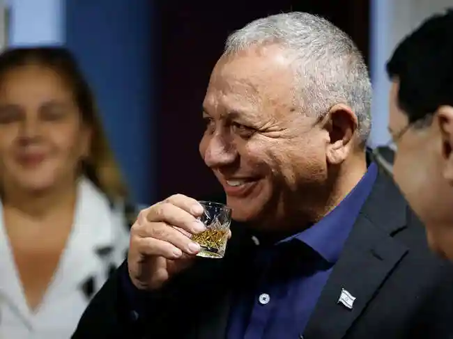 Gadi Eisenkot is challenging Prime Minister Benjamin Netanyahu in Israel's upcoming general election. Eisenkot's new party, Yashar