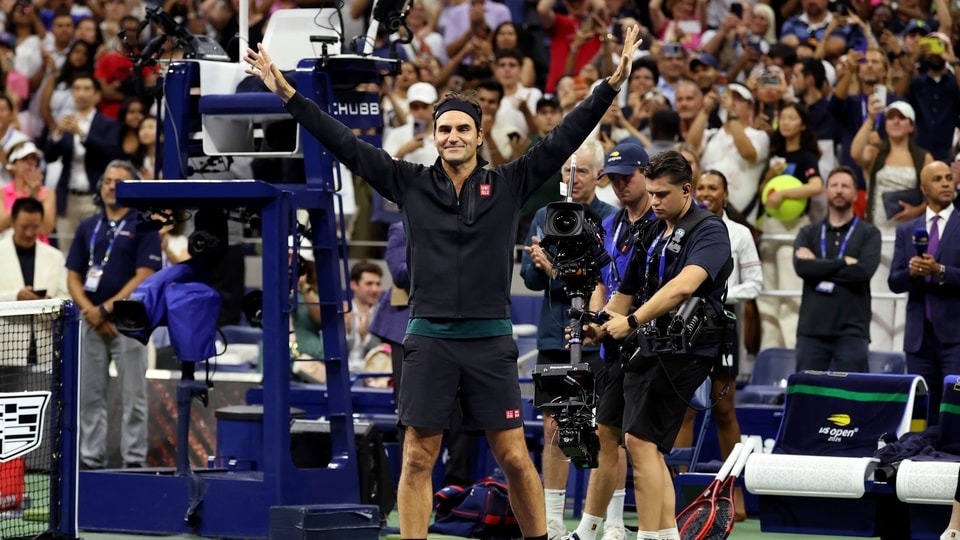 <h4>The farewell Roger Federer missed: New York lights up Arthur Ashe with drone tribute for US Open legend</h4><h4>Roger Federer returned to