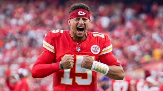 The final weekend of the 2025 NFL preseason wrapped up with plenty of storylines, from Patrick Mahomes dialing up big plays for Kansas City Chiefs to top rookies like Cameron Ward and Caleb Williams putting in strong auditions before Week 1. With roster cutdown day looming on Tuesday, the last slate gave coaches and players one last chance to make an impression.