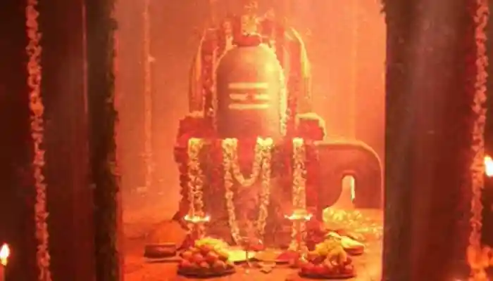 The first song, <strong>“Brahmakalsha,” from Kantara: Chapter 1</strong> has been released, introducing the film's devotional and spiritual themes. New Delhi: The first song from the upcoming film Kantara: Chapter 1, titled “Brahmakalsha,” has been released. Composed by B. Ajaneesh Loknath and sung by Abby V, the track has started receiving positive responses from listeners.