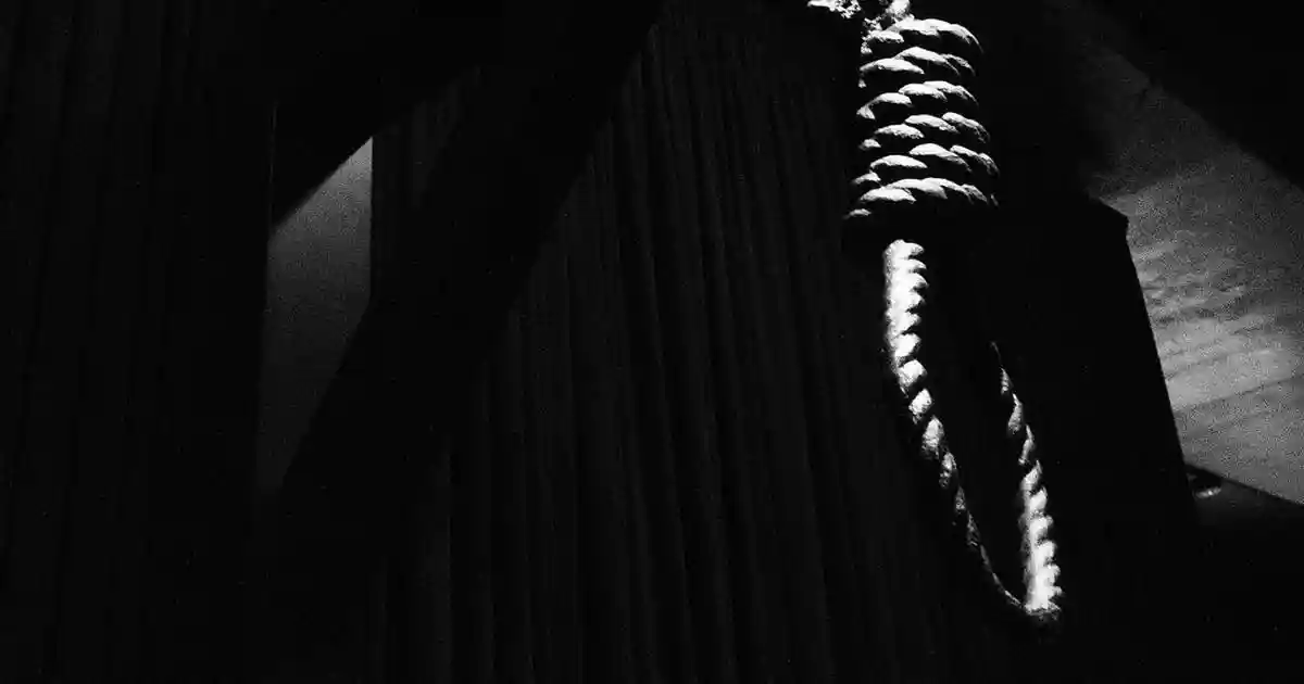 The government is “not ready to evolve” with changing times, said the Supreme Court on Wednesday while criticising the Centre for opposing a suggestion to give convicts facing the death penalty the option to choose a lethal injection as a mode to carry out their punishment, reported Live Law.The government is “not ready to evolve” with changing times, said the Supreme Court on Wednesday while criticising the Centre for opposing a suggestion to give convicts facing the death penalty the option to choose a lethal injection as a mode to carry out their punishment, reported Live Law.A bench of Justices Vikram Nath and Sandeep Mehta was hearing a public interest litigation seeking to abolish the practice of executing a death row convict by hanging.On Wednesday, the petitioner, advocate Rishi Malhotra, told the court that prisoners should be given the option to choose between hanging or a lethal injection, Live Law reported.“Lethal injection is quick, humane and decent, as opposed to hanging, which is cruel, barbaric and lingering…for 40 minutes, the body lingers on the rope,” said Malhotra.