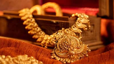 The initial public offering (IPO) of Shringar House of Mangalsutra attracted bids for 1,02,59,15,670 shares against the 1,70,16,000 shares on offer, as per stock exchange data available at 17:30 IST on Friday, 12 September 2025. This translates into a subscription of 63.97 times.