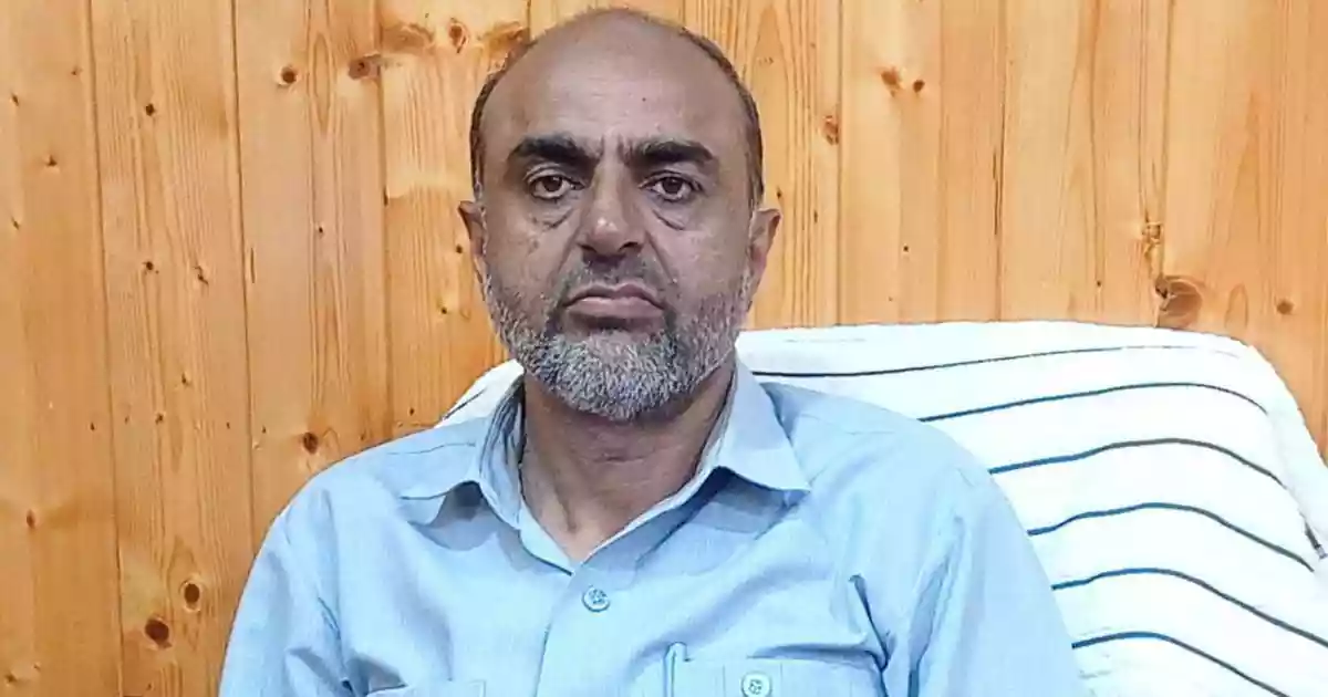 The Jammu and Kashmir government on Monday ordered the removal of the Baramulla chief education officer from his post, days after he issued a circular warning that social media posts on policy matters could lead to the withholding of pay or termination, The Indian Express reported.The Jammu and Kashmir government on Monday ordered the removal of the Baramulla chief education officer from his post, days after he issued a circular warning that social media posts on policy matters could lead to the withholding of pay or termination, The Indian Express reported.In a circular on Saturday, Chief Education Officer Bashir Ahmad Shah said that School Education Secretary Ram Niwas Sharma had, in a review meeting a day earlier, noted “instances of misuse of social media platforms by teaching and non-teaching staff of the department, thereby suggesting/interfering in the policy matters of the department”.Shah said that Sharma asked all the chief education officers to bring to the notice of the administration any such violation “without fail in order to fix the responsibility and act under government instructions”.