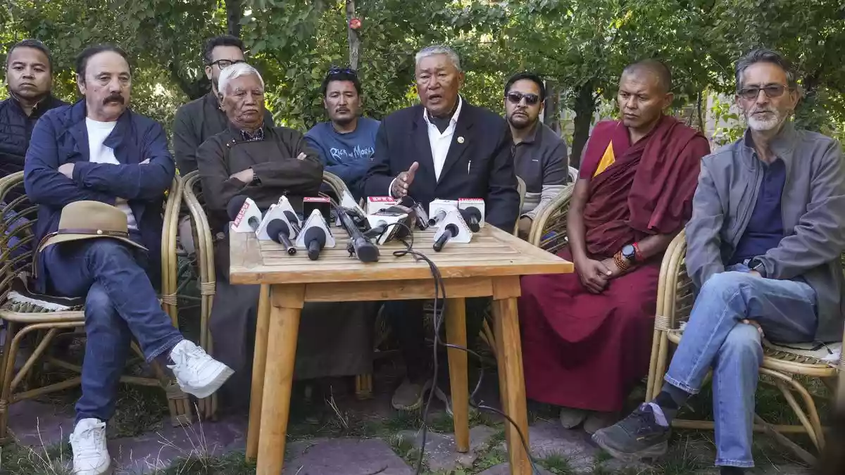 The Leh Apex Body (LAB) and the Kargil Democratic Alliance (KDA), which have been spearheading the movement for constitutional safeguards in Ladakh, have called off the proposed talks with the Ministry of Home Affairs (MHA) officials in Delhi on September 30, saying “talks cannot be held at gunpoint.”