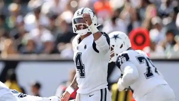 The NFL said Tuesday it has fined Jerry Jones $250,000 for an obscene gesture toward fans at MetLife Stadium that the Dallas owner said was “inadvertent” and intended for fans of the Cowboys, not the New York Jets. The incident came late in Dallas' 37-22 victory on Sunday. Jones said on his radio show Tuesday he intended to flash a “thumbs up” for celebrating Cowboys fans. Jones is considering an appeal, league spokesman Brian McCarthy said.The NFL said Tuesday it has fined Jerry Jones $250,000 for an obscene gesture toward fans at MetLife Stadium that the Dallas owner said was “inadvertent” and intended for fans of the Cowboys, not the New York Jets.The incident came late in Dallas' 37-22 victory on Sunday. Jones said on his radio show Tuesday he intended to flash a “thumbs up” for celebrating Cowboys fans. Jones is considering an appeal, league spokesman Brian McCarthy said.Jones was caught on a video that went viral smiling widely as he pointed toward fans before briefly flashing the gesture.