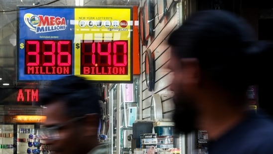 The Powerball jackpot stands at a historic $1.4 billion as of September 3, after the Labor Day drawing on September 1 saw no jackpot winners. On September 1, the winning numbers for the Powerball drawing were 08-23-25-40-53 Powerball: 05, Power Play: 03. Though there were many smaller prizes given out for variations of 1-5 numbers, there were no exact matches, or jackpot winners.