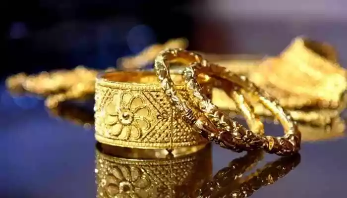 The price of 24-carat gold (10 gram) rose to a new high of Rs 1,15,450 on Tuesday, according to data published by the India Bullion and Jewellers Association (IBJA). US gold futures for December delivery rose 0.4 per cent to $3,872. <strong>New Delhi: </strong>The price of gold reached a record high on Tuesday, on track for its largest monthly surge in 14 years amid concerns over a potential US government shutdown and rising expectations for further Federal Reserve rate cuts. The price of yellow metal has risen 11.4 per cent so far in September, on track for its best month since August 2011 when it rose 15 per cent boosted by safe haven demand.