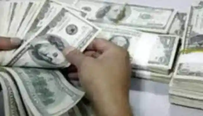 The report highlighted that investors continued to show strong interest in these asset classes even as the broader property market maintained healthy momentum. <strong>New Delhi</strong>: Investment activity in India's real estate sector is expected to close 2025 on a strong note, primarily driven by significant capital deployment into built-up office and retail assets, according to a report by CBRE. The report highlighted that investors continued to show strong interest in these asset classes even as the broader property market maintained healthy momentum.<br> <br> It stated 