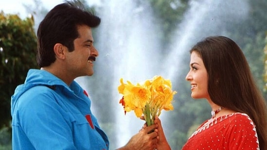 The romantic action drama Hamara Dil Aapke Paas Hai, directed by Satish Kaushik, completed 25 years yesterday (August 24). The film's lead actor, Anil Kapoor, penned a note sharing an interesting trivia about how Aishwarya Rai came on board for the film despite initial reservations and concerns.