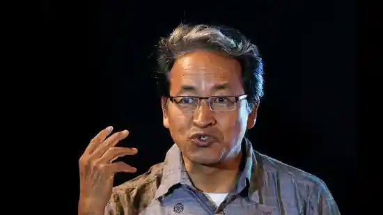 The Supreme Court on Monday sought responses from the Union government, Tamil Nadu and Kerala on a petition seeking the decommissioning of the 130-year-old Mullaperiyar dam and the construction of a new structure to replace it, reported Bar and Bench.The Supreme Court on Monday sought responses from the Union government, Tamil Nadu and Kerala on a petition seeking the decommissioning of the 130-year-old Mullaperiyar dam and the construction of a new structure to replace it, reported Bar and Bench.The petition was filed by the non-governmental organisation Save Kerala Brigade. The organisation has highlighted concerns about the dam's structural safety due to climate change, excessive floods and its placement in a high-intensity seismic zone, according to Live Law.The dam, built in 1895, is situated in the Idukki district on the Periyar River in Kerala. However, it is managed by the Tamil Nadu government under a pre-Independence lease agreement signed between the princely State of Travancore and the British-era Madras Presidency.