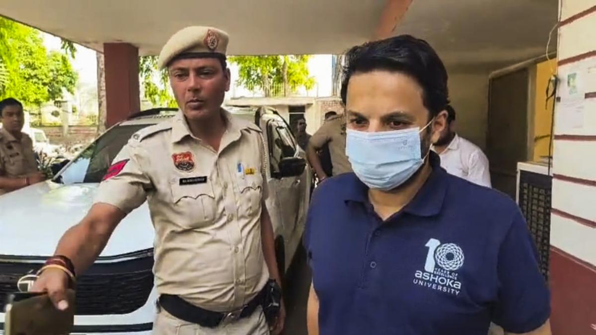 The Supreme Court on Wednesday (May 21, 2025) granted interim bail to Ashoka University Associate Professor Ali Khan Mahmudabad, but refused to stay the investigation against him for his social media posts on the Pahalgam terror attack, Operation Sindoor, and the sufferings caused by war.