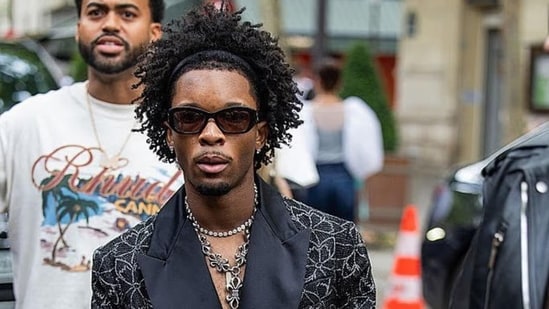 The the Los Angeles Police Department (LAPD) raided a house in Hollywood Hills where singer D4vd had been residing. A search warrant was carried out, and “several items of evidence” were obtained. His management rented the property for him and he does not own it.