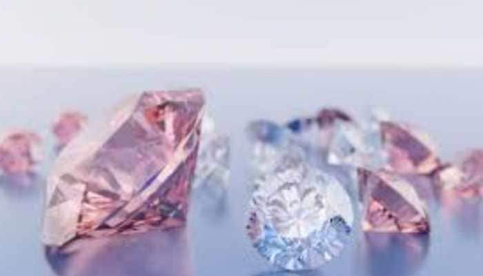 The US currently has a 50 per cent tariff on Indian diamonds and gems, which took effect on August 27, 2025.<br> <strong>New Delhi</strong>: Indian diamond and jewellery exporters are looking to set up production units in friendly countries to avoid the impact of US tariffs and maintain competitiveness in the American market, according to industry insiders.<br> <br> However, despite the anticipation of industry insiders, no significant player has officially announced such a move so far.<br> <br> The US currently has a 50 per cent tariff on Indian diamonds and gems, which took effect on August 27, 2025.<br> <br> 
