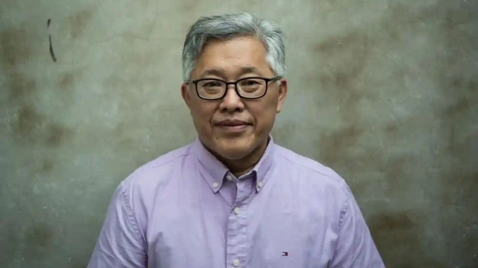 The US has called for the release of 30 leaders of one of China's largest underground church network who were reportedly detained over the weekend in overnight raids in various cities. The list includes several pastors and Zion Church founder Jin Mingri who was arrested in the early hours of Saturday after 10 officers searched his home, US-based non-profit ChinaAid said.The US has called for the release of 30 leaders of one of China's largest underground church network who were reportedly detained over the weekend in overnight raids in various cities.The list includes several pastors and Zion Church founder Jin Mingri who was arrested in the early hours of Saturday after 10 officers searched his home, US-based non-profit ChinaAid said.The Chinese Communist Party promotes atheism and tightly controls religion - still, some Christian groups are calling this the most extensive crackdown against the faith in decades.Christians have long been pressured to join only state-sanctioned churches that are led by government-approved pastors and toe the party line.