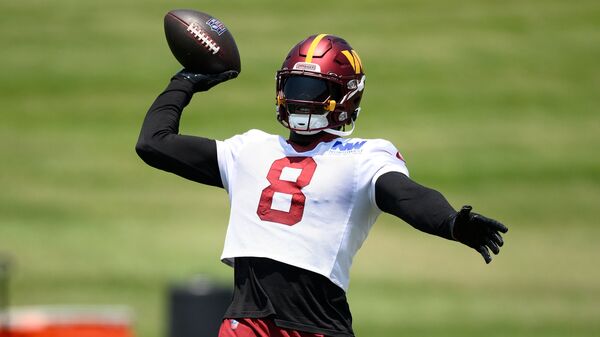 The Washington Commanders have traded their standout running back, Brian Robinson, to the San Francisco 49ers for a 2026 sixth-round draft pick, marking a significant shift for both teams. Robinson, who has been the Commanders' top rusher for the past three seasons, is now set to join one of the NFL's top offenses. This move signals the end of Robinson's tenure with Washington as he enters the final year of his rookie contract.