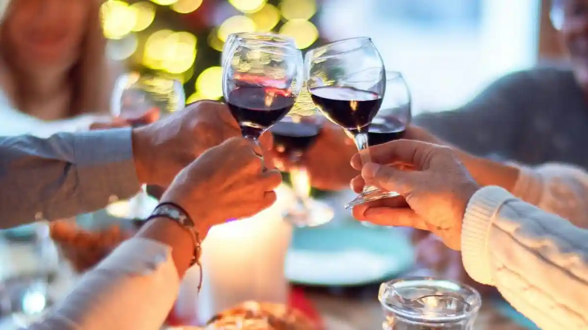 These 5 Easy Tips Will Keep Your Gut Healthy And Happy This Festive Season