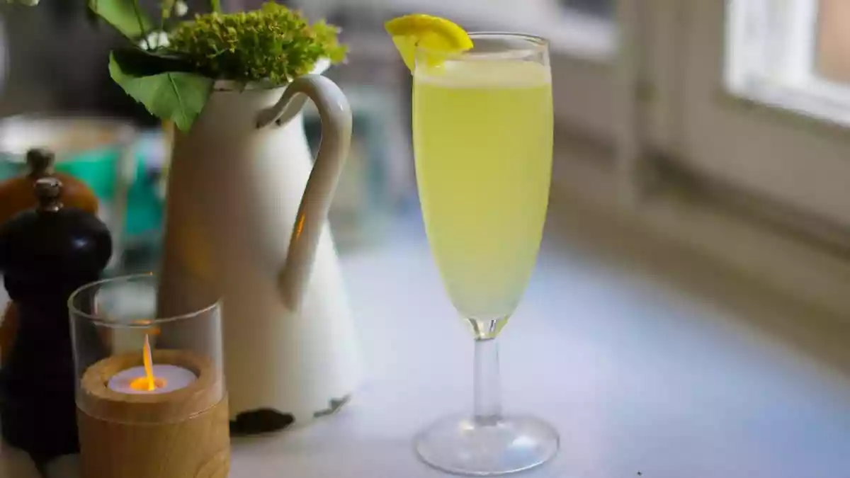 This Sparkling Wine Cocktail Recipe Is Perfect To Shake Up For Your Next Christmas Party