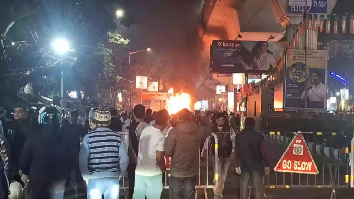 Supporters of West Bengal's ruling Trinamool Congress (TMC) and the opposition BJP reportedly clashed on Sunday evening at Sakherbazar