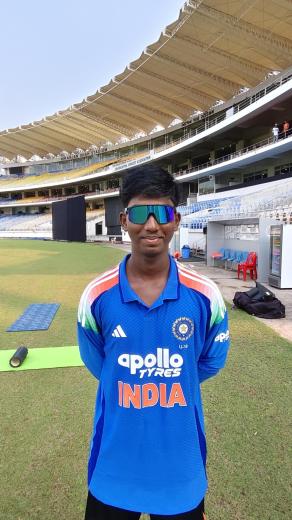 V.K. Vineeth didn’t feature in Tamil Nadu’s under-14 or under-16 teams. But he made the Vinoo Mankad and Cooch Behar Trophy squads and, last season