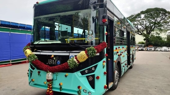 To enhance last-mile connectivity for commuters using Bengaluru's newly operational Yellow Line Metro, the Bengaluru Metropolitan Transport Corporation (BMTC) has rolled out four new Metro Feeder routes. These services will operate 96 daily trips using 12 buses, linking six key metro stations across Electronics City and surrounding areas.