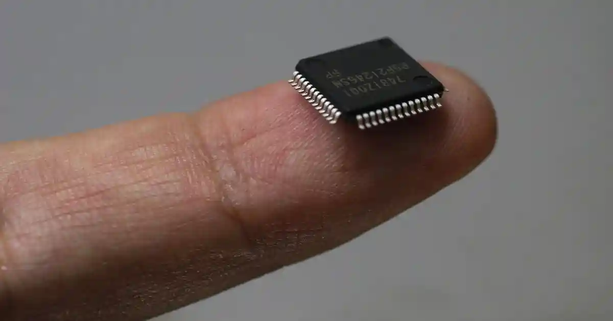 To prepare for the predicted dominance of artificial intelligence, the Indian government – supported by industry bodies and experts – is leaning heavily on the idea of “upskilling” India's workforce. “History has shown that work does not disappear due to technology. Its nature changes and new types of jobs are created,” said Prime Minister Narendra Modi at the AI Action Summit in February 2025. “We need to invest in skilling and re-skilling our people for an AI-driven future.”To prepare for the predicted dominance of artificial intelligence, the Indian government – supported by industry bodies and experts – is leaning heavily on the idea of “upskilling” India's workforce.“History has shown that work does not disappear due to technology. Its nature changes and new types of jobs are created,” said Prime Minister Narendra Modi at the AI Action Summit in February 2025. “We need to invest in skilling and re-skilling our people for an AI-driven future.”