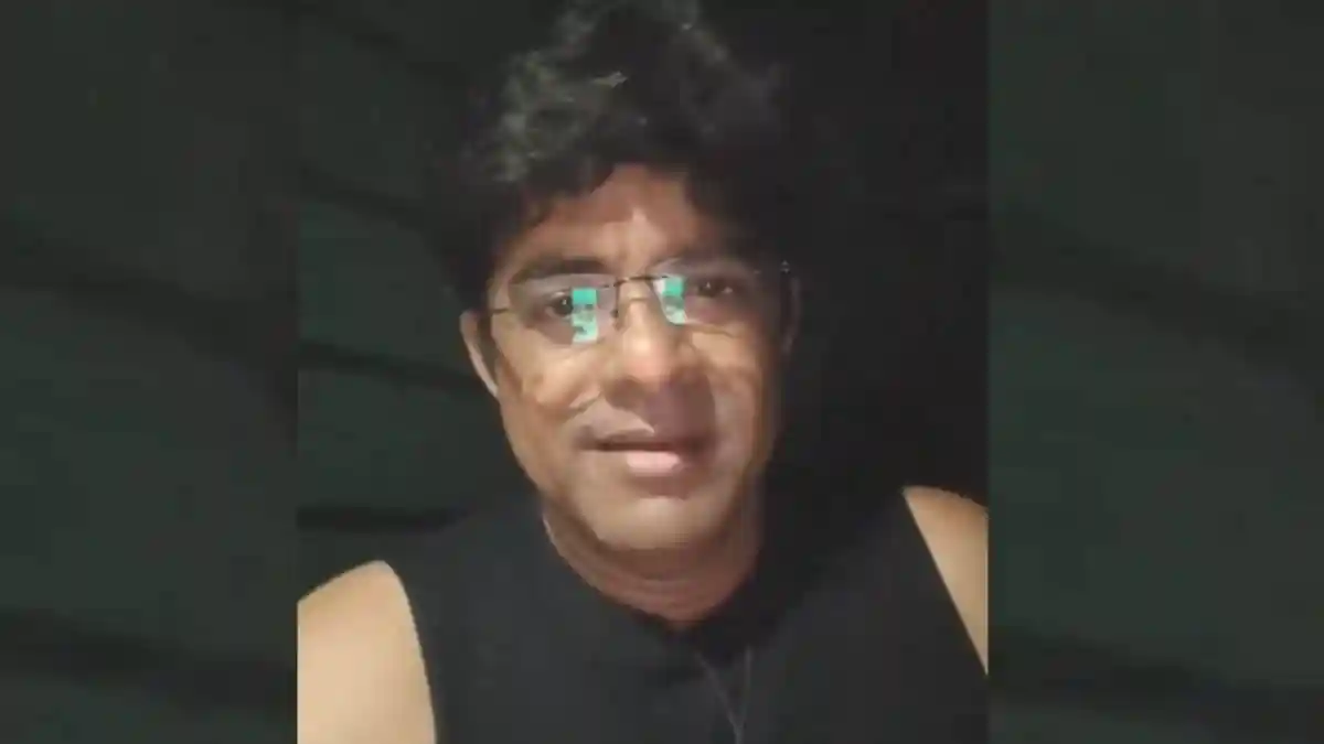 Tollywood actor Srikanth Iyengar has come under fire after a video clip showing him making an offensive remark against Mahatama Gandhi went viral. The footage, which spread rapidly across social media, also carried a translated excerpt in which Iyengar allegedly used highly offensive language to describe Gandhi. The remarks, described by many as “deeply indecent,