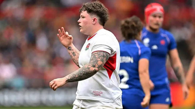 Tries: </b>Kildunne (2), Cokayne, Ward, Jones Cons: </b>Harrison 5 Tries: </b>Konde (2), Arbey Cons: </b>Bourgeois </b> Ellie Kildunne scored two tries on her comeback as England dug deeper than they have all tournament to see off a stubborn France and book their place in a seventh successive Women's Rugby World Cup final.</b>