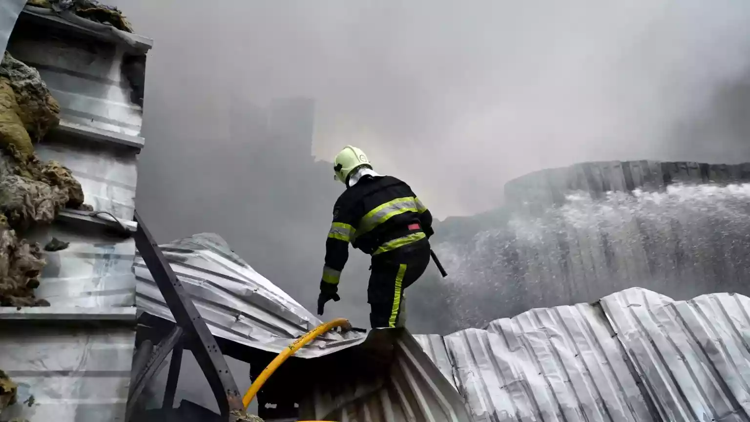 Donald Trump's overseas envoy Steve Witkoff will hold talks at the Kremlin next week as the US continues to push for a deal to end the war in Ukraine